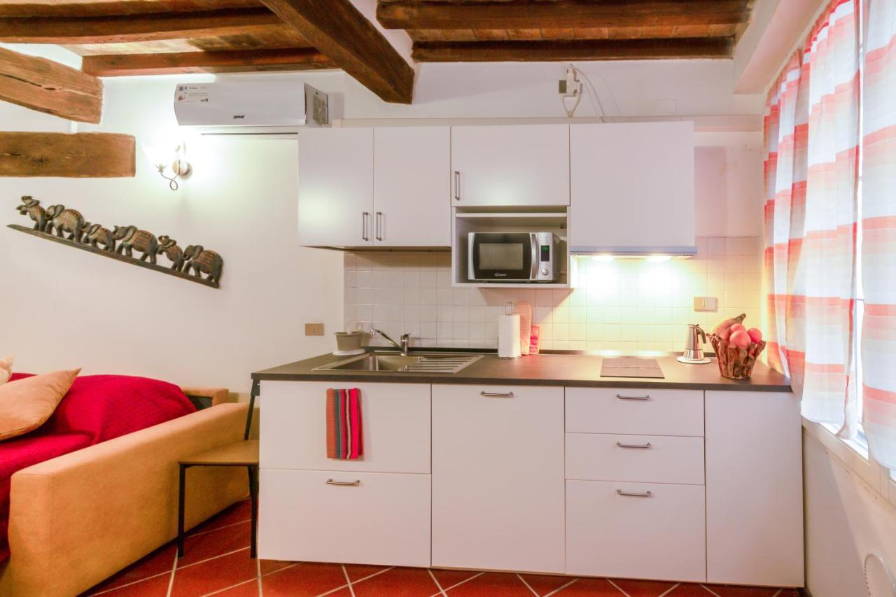 Apartamento Parma Portici Antichi Monolocale A 5 Min Dal Duomo Exterior foto